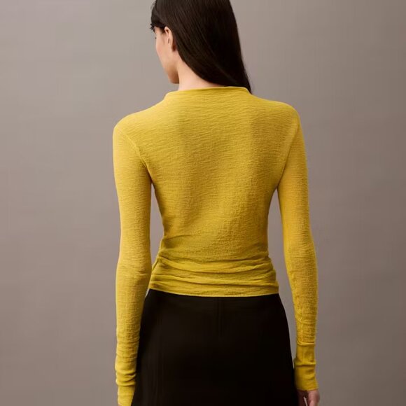 Calvin Klien Textured Slim Mock-Neck T-Shirt. XS - Picture 2 of 3